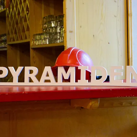 Hotel Pyramiden *