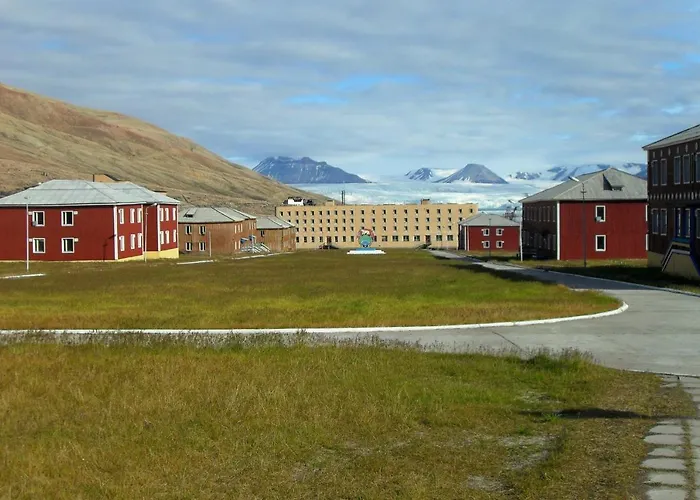 Hotel Pyramiden Hotel *
